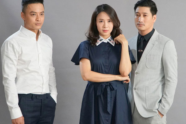 Sạn hài hước trong 'Hoa hồng trên ngực trái'