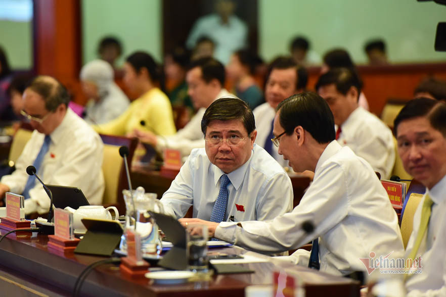 Chủ tịch TPHCM yêu cầu báo cáo việc Sở GD-ĐT nhận thù lao của NXB Giáo dục