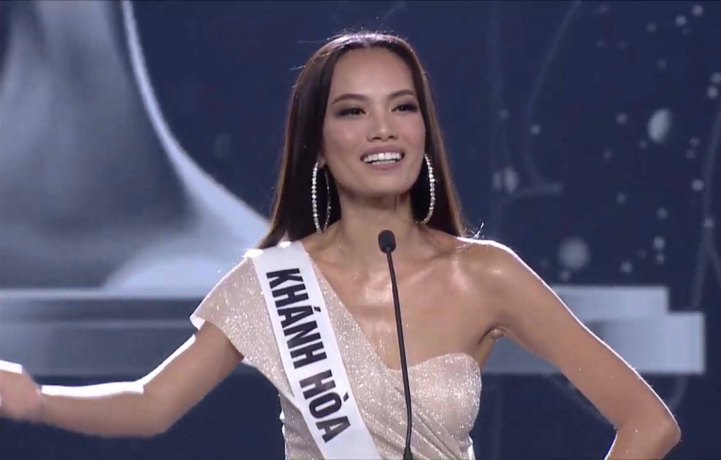 Thúy Vân vào Top 3 Hoa hậu Hoàn vũ Việt Nam