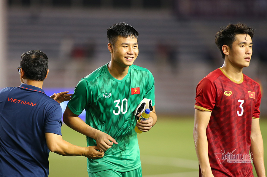 Văn Toản tươi rói cản penalty, thầy Park yên tâm mưu thắng Indonesia