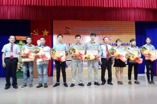 Trao giải 3 tập thể và 27 thí sinh thi tay nghề tỉnh Quảng Ngãi năm 2019