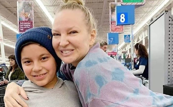 Người phụ nữ giả vờ trúng số để trả hoá đơn cho cả siêu thị