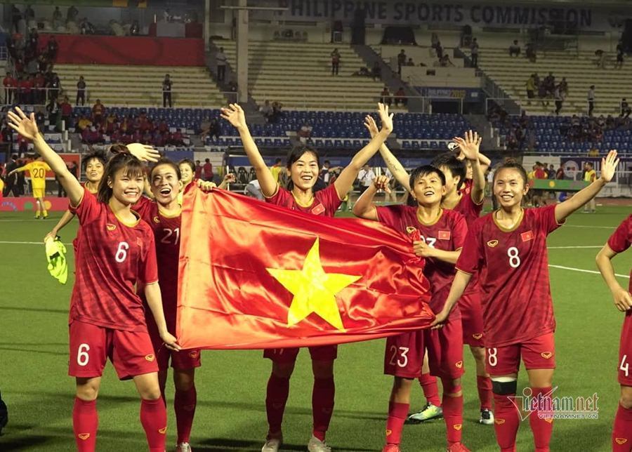 Bóng đá nữ khép lại ngày Vàng của thể thao Việt Nam