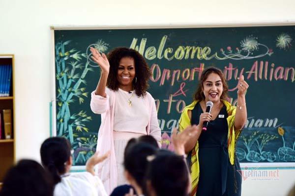 Vợ chồng cựu Tổng thống Mỹ Obama tới Việt Nam
