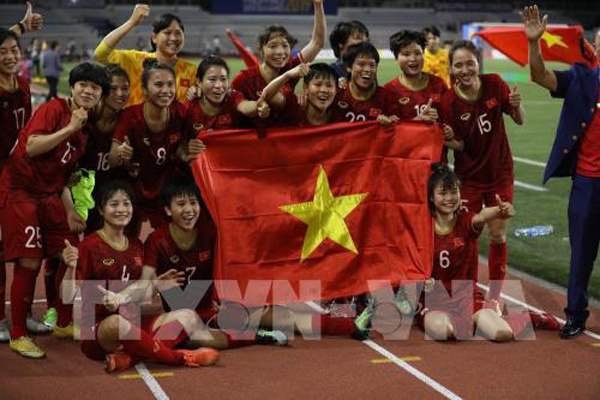 Vietcombank thưởng 500 triệu đồng cho đội tuyển bóng đá nữ Việt Nam