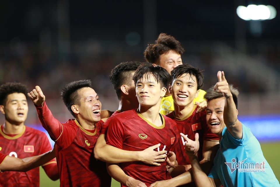 Nghe VietNamNet: U22 Việt Nam quyết đấu U22 Indonesia: Bay lên, Việt Nam!