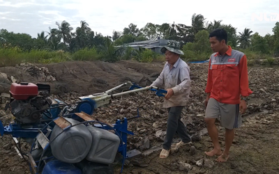 'Kỹ sư chân đất' chế tạo 5 loại máy cày, trục đất