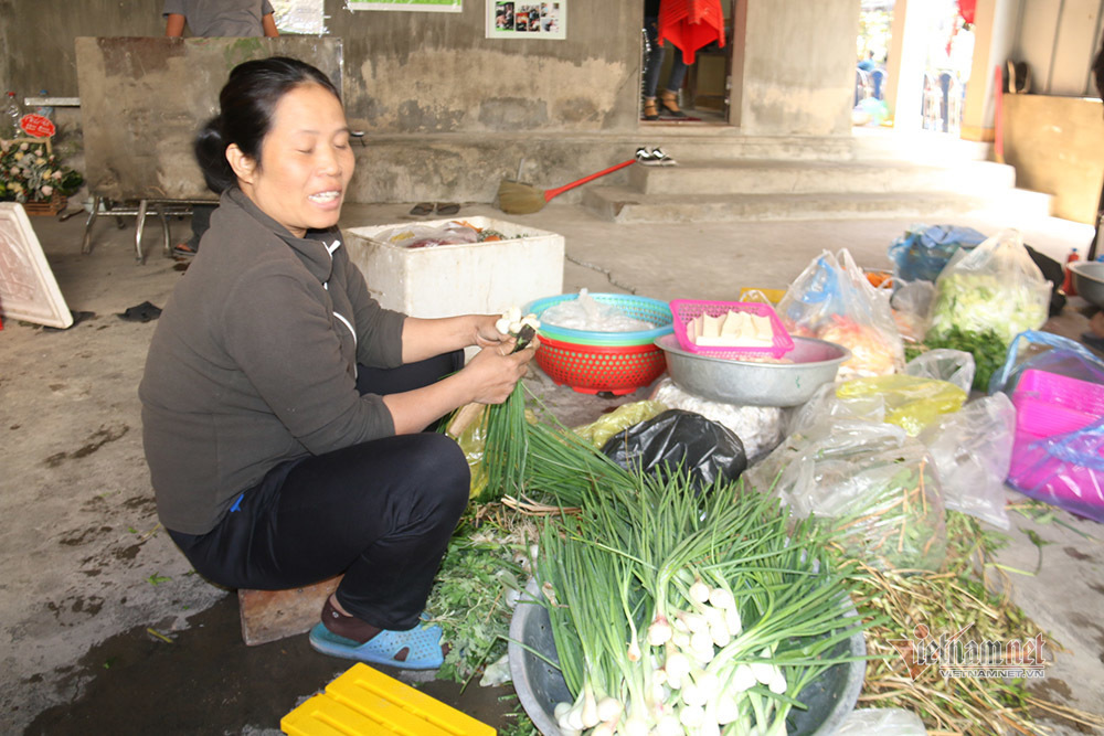 Thót tim máy bay lao thẳng vào phòng ngủ