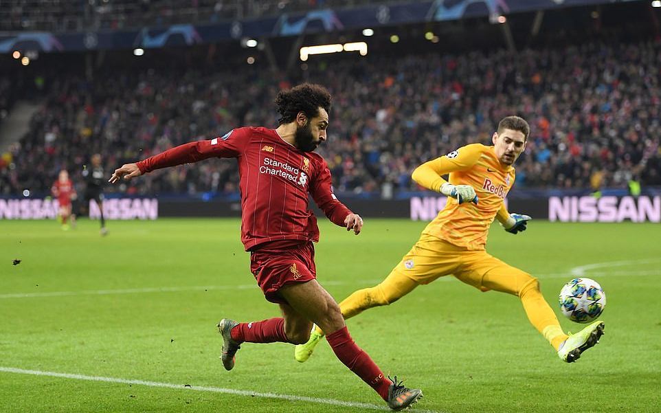Salah tỏa sáng, Liverpool giành vé vòng 1/8 Cup C1 với ngôi đầu