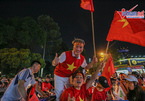 Muôn kiểu Sao Việt ăn mừng chiến thắng của tuyển Việt Nam ở Sea Games
