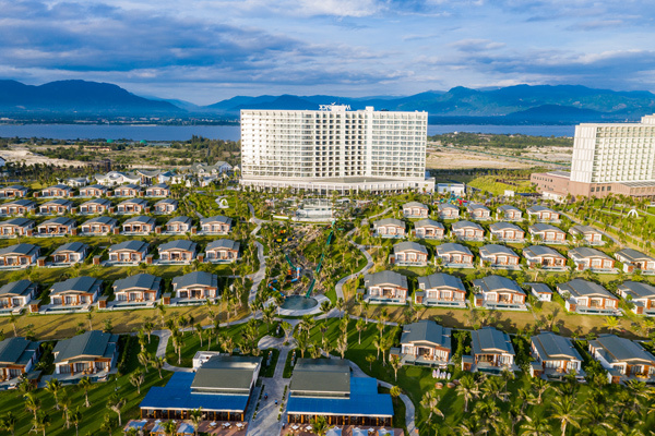 Thêm 2 khu nghỉ dưỡng 5 sao mở cửa đón khách ở bãi Dài Cam Ranh