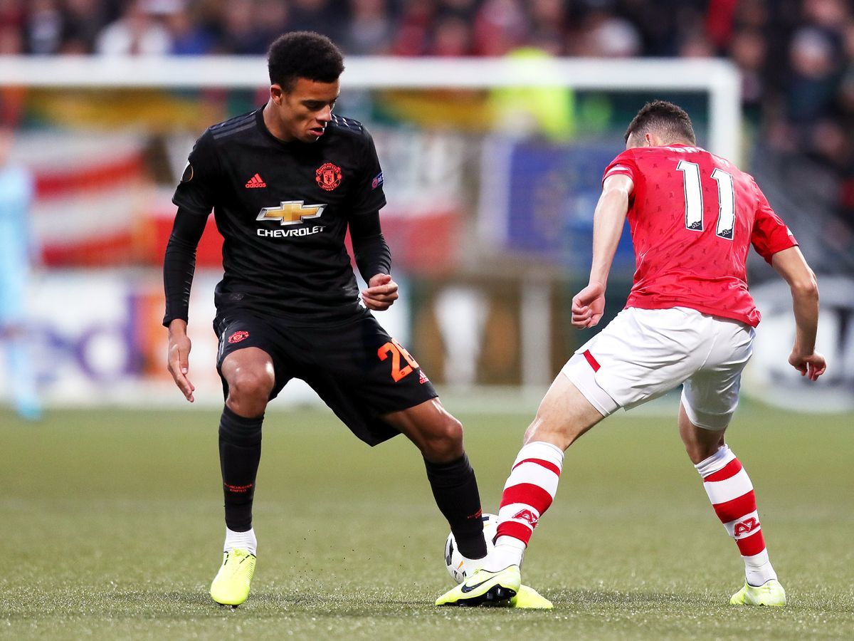 Lịch thi đấu bóng đá hôm nay 12/12