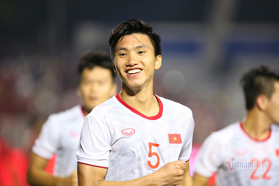 Văn Hậu: 