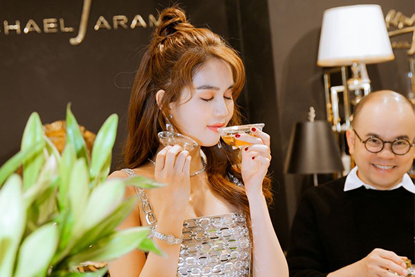 Ngọc Trinh ngày càng xinh đẹp, gợi cảm sau khi chia tay bạn trai