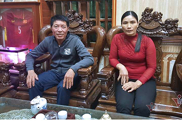 Bố mẹ Văn Hậu sẽ tới Hà Lan du lịch và thăm con trai