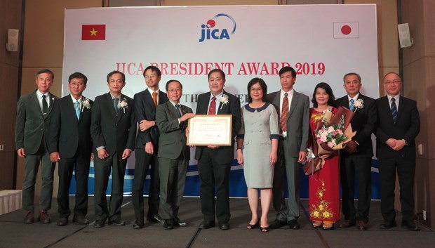 Can Tho University receives JICA President Award 2019