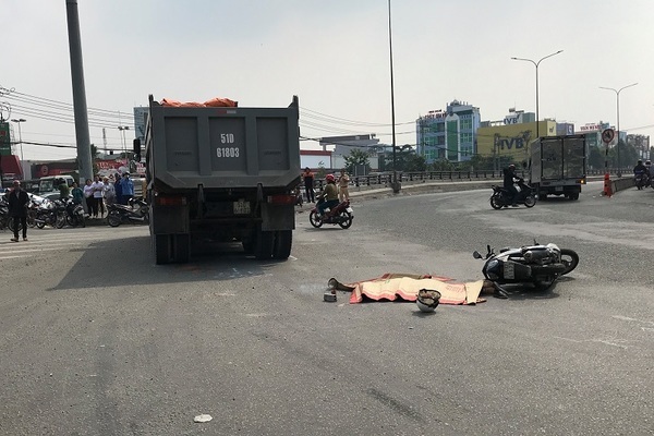 Xe ben cán chết người phụ nữ ở ngã tư điểm đen tai nạn Đồng Nai