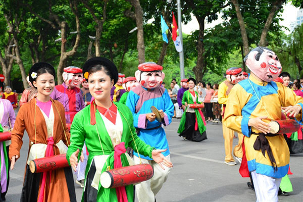 Folk festival in downtown Hanoi