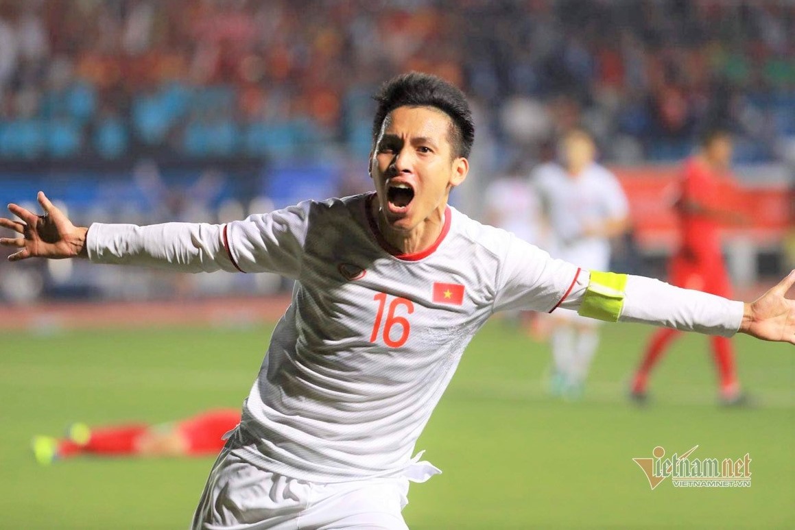 Nếu không làm cầu thủ, Hùng Dũng sẽ làm giáo viên dạy tiếng Anh