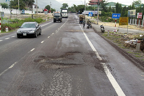 Hàng loạt sai phạm tại dự án mở rộng quốc lộ 1 tỉnh Bình Định, Phú Yên