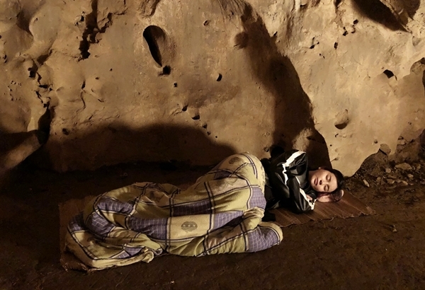 Cao Thái Hà cắn răng chịu rét đóng phim dưới thời tiết 4 độ C