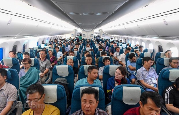 Vietnam’s airlines transport nearly 55 million passengers this year