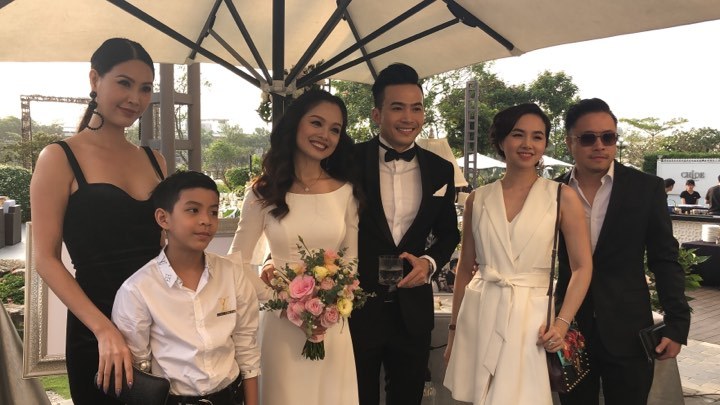 Siêu mẫu Tuyết Ngọc kết hôn với Việt kiều điển trai
