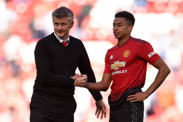 Pogba tái xuất cùng MU, Lingard lộ lí do sa sút