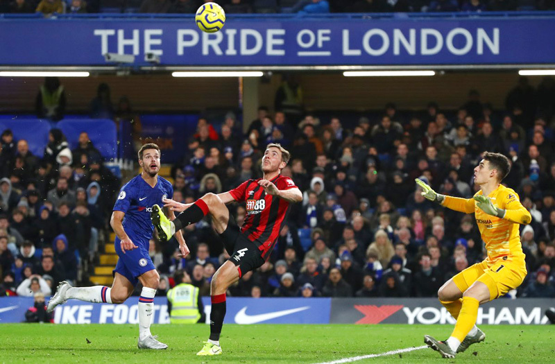 Chelsea thua sốc Bournemouth trên sân nhà