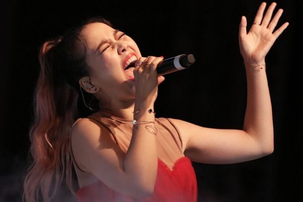Diva Hàn Quốc So Hyang đốt cháy sân khấu trong live concert tại Việt Nam