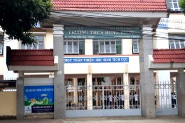 Thanh niên giả phụ huynh vào trường học dâm ô nữ sinh lớp 9