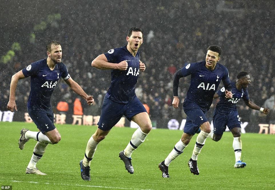 Kết quả Wolverhampton vs Tottenham: Mourinho thắng nghẹt thở phút 91