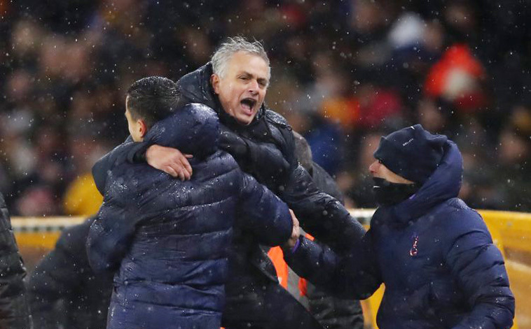 Mourinho sướng tột độ khi Tottenham thắng nghẹt thở