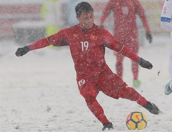 Quang Hai’s goal in the snow selected as one of eight iconic strikes at AFC U23 Champs