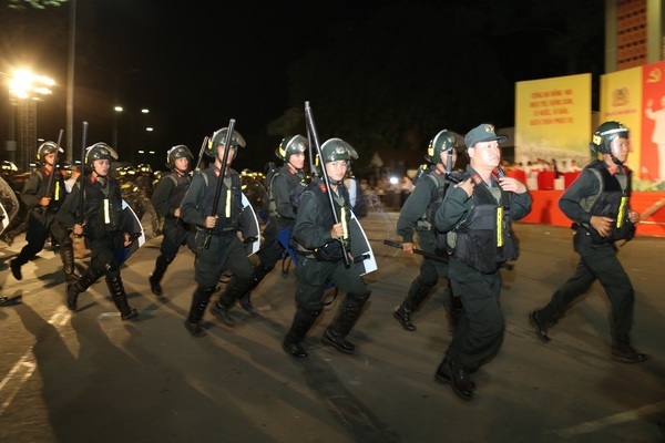Đại tá Vũ Hồng Văn phát lệnh ra quân trấn áp tội phạm ở Đồng Nai