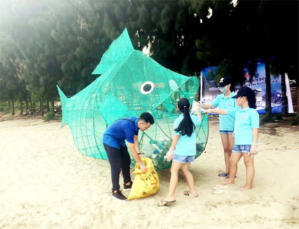 Độc đáo những mô hình chống rác thải nhựa ở Quảng Ninh