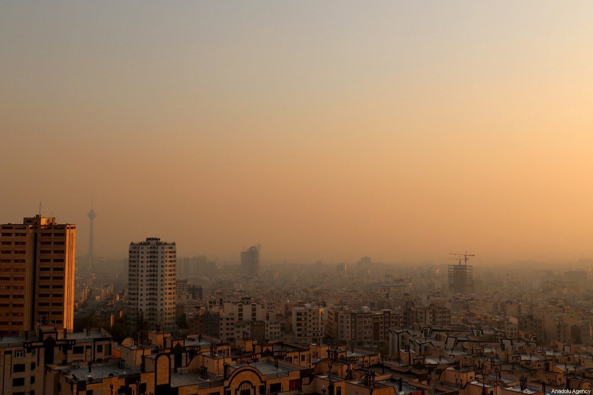 Iran ô nhiễm không khí nặng, hàng loạt trường đóng cửa, nghìn người nhập viện