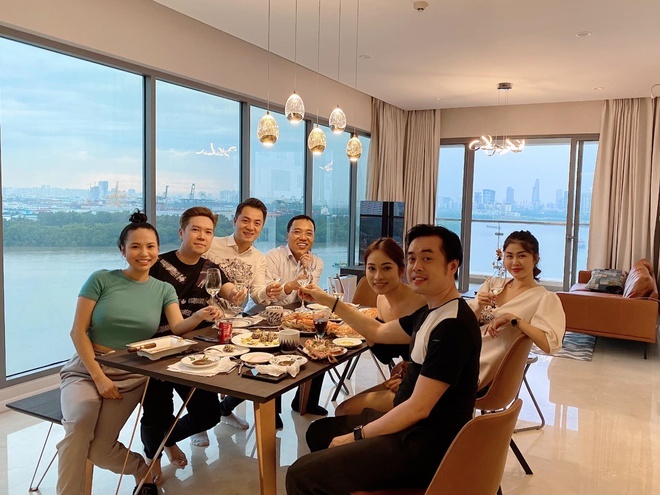 Nghệ sĩ Việt mua nhà trong năm 2019