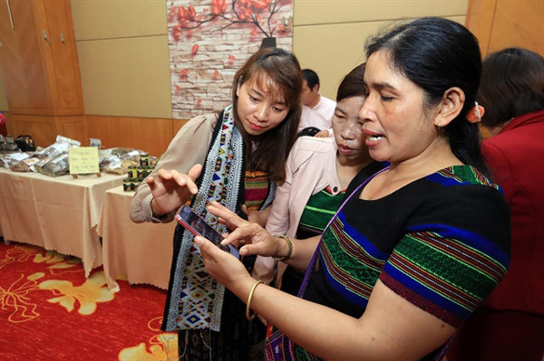 Ethnic minority women accelerate poverty reduction with IR 4.0 technologies