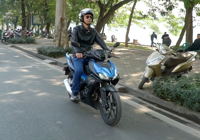 Honda Winner X vẫn mắc các bệnh cũ: Tiếng kêu khó hiểu, rò nhớt, cháy phanh