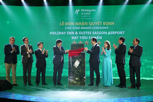 Khách sạn Holiday Inn & Suites tại Việt Nam đạt 5 sao