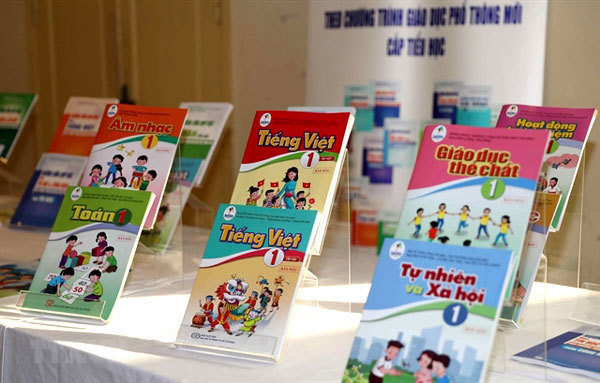 First privately composed textbooks introduced in Hanoi