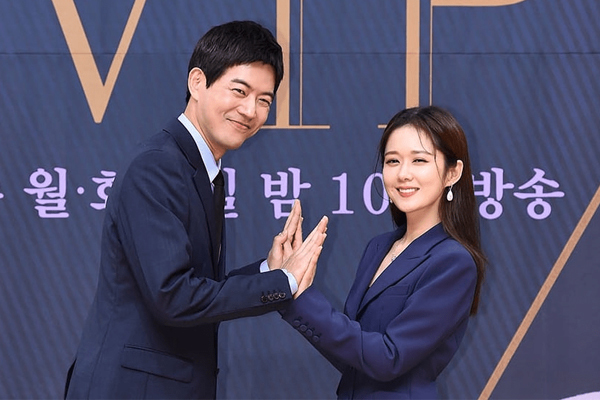 Lee Sang Yoon bị hàng ngàn người nguyền rủa vì diễn quá đạt