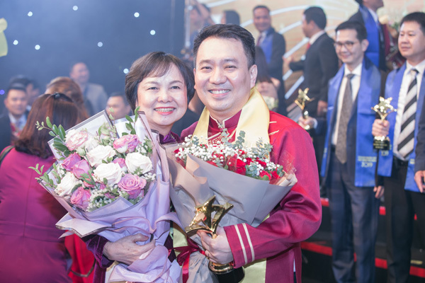 CEO PNJ vào top 10 Doanh nhân trẻ xuất sắc nhất