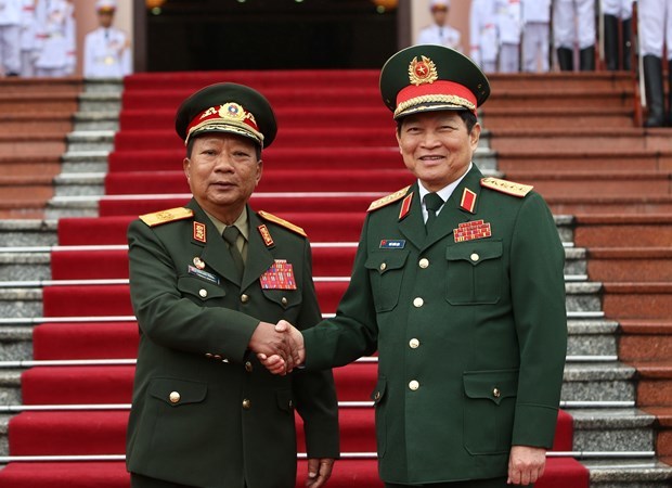 Vietnam steps up defence cooperation with Laos, Cambodia