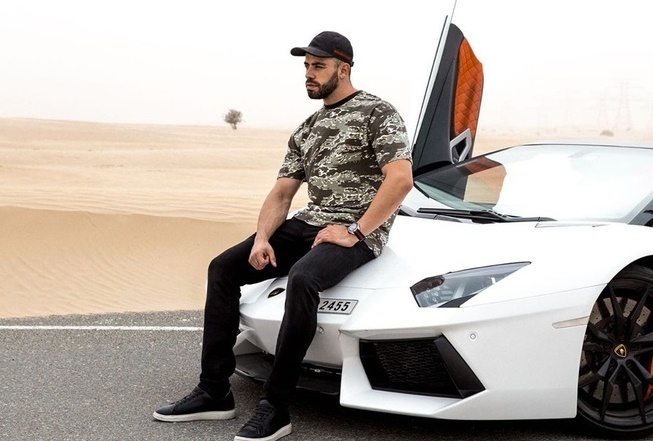 Triệu phú chi hàng chục nghìn USD để thuê người chụp ảnh sống ảo