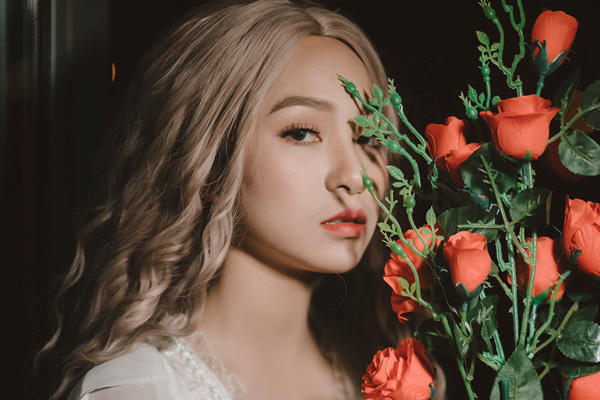 Hoa khôi Hương Sắc Việt 2019 khoe tài sắc vẹn toàn