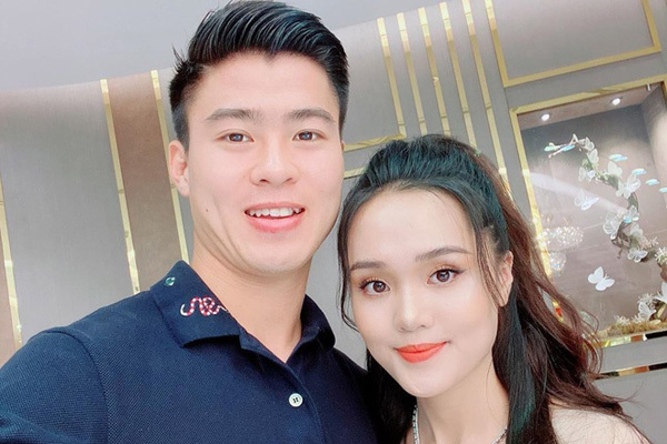 Duy Mạnh mua túi xách hơn 130 triệu đồng tặng sinh nhật bạn gái