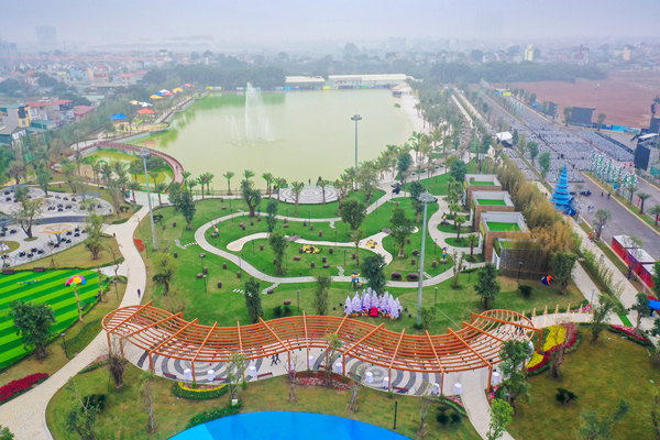 Mỹ Tâm, Tùng Dương diễn ‘cực sung’ ở công viên thể thao lớn hàng đầu ĐNÁ