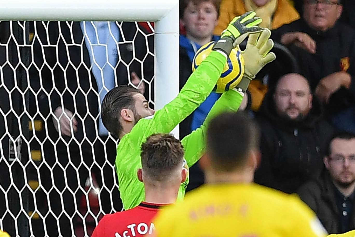 Fan MU tức giận đòi tống De Gea lên ghế dự bị